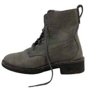 Clarks Originals Desert Mali Boots Women 8.5 Gray Leather Crepe Sole Combat